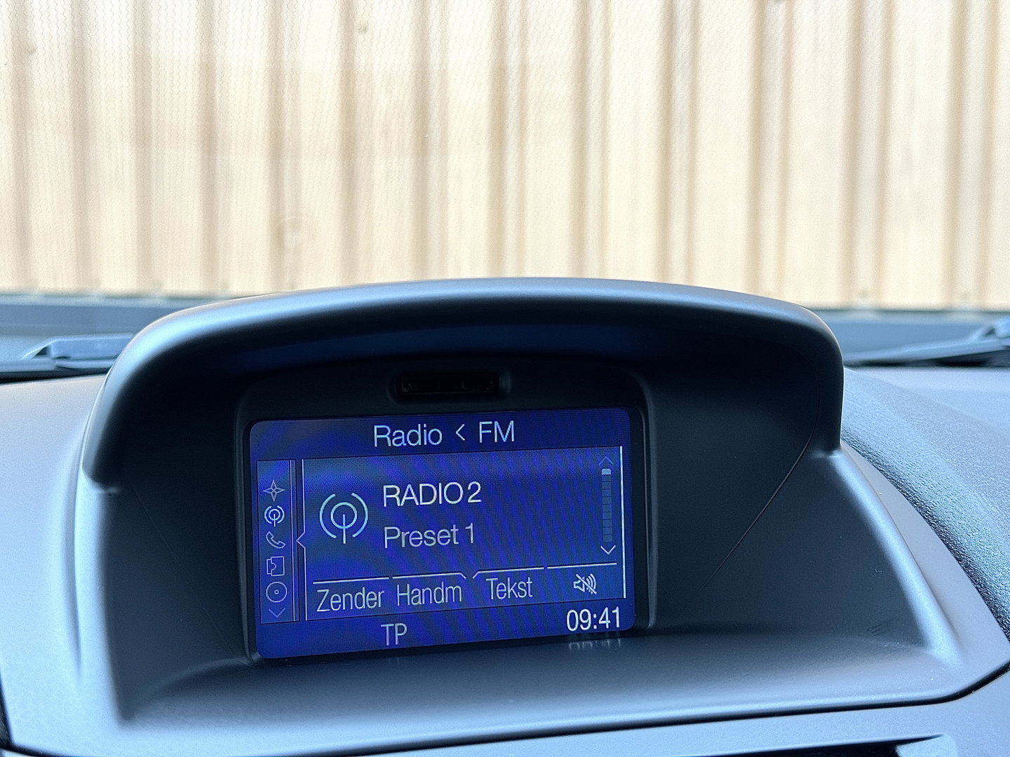 Ford Fiesta 1.0 EcoBoost ST Line | Origineel Nederlands | 126 PK! | Navigatie | Bluetooth | Parkeersensoren | Isofix | Cruise Control | Airconditioning | LED |