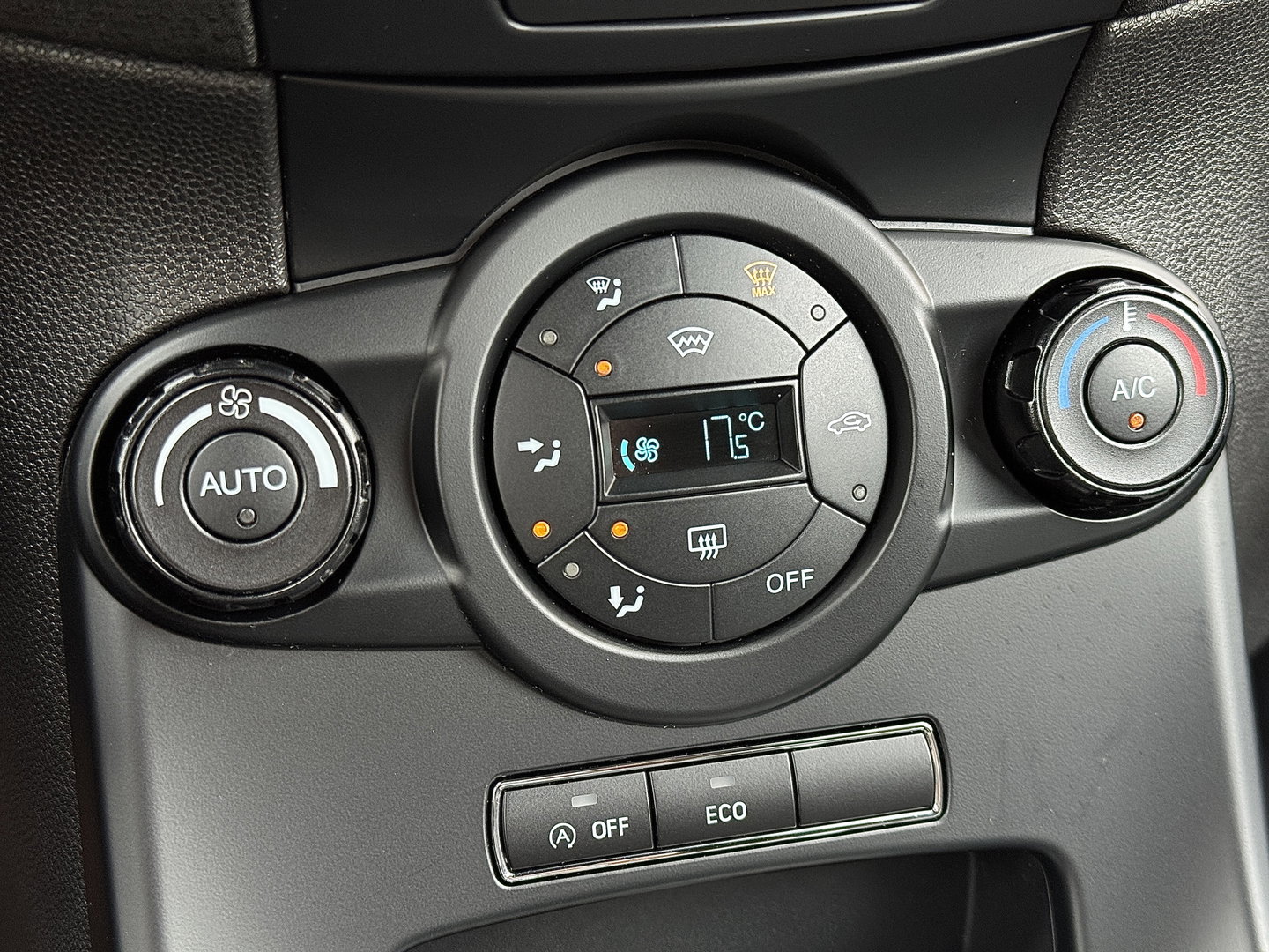 Ford Fiesta 1.0 EcoBoost ST Line | Origineel Nederlands | 126 PK! | Navigatie | Bluetooth | Parkeersensoren | Isofix | Cruise Control | Airconditioning | LED |