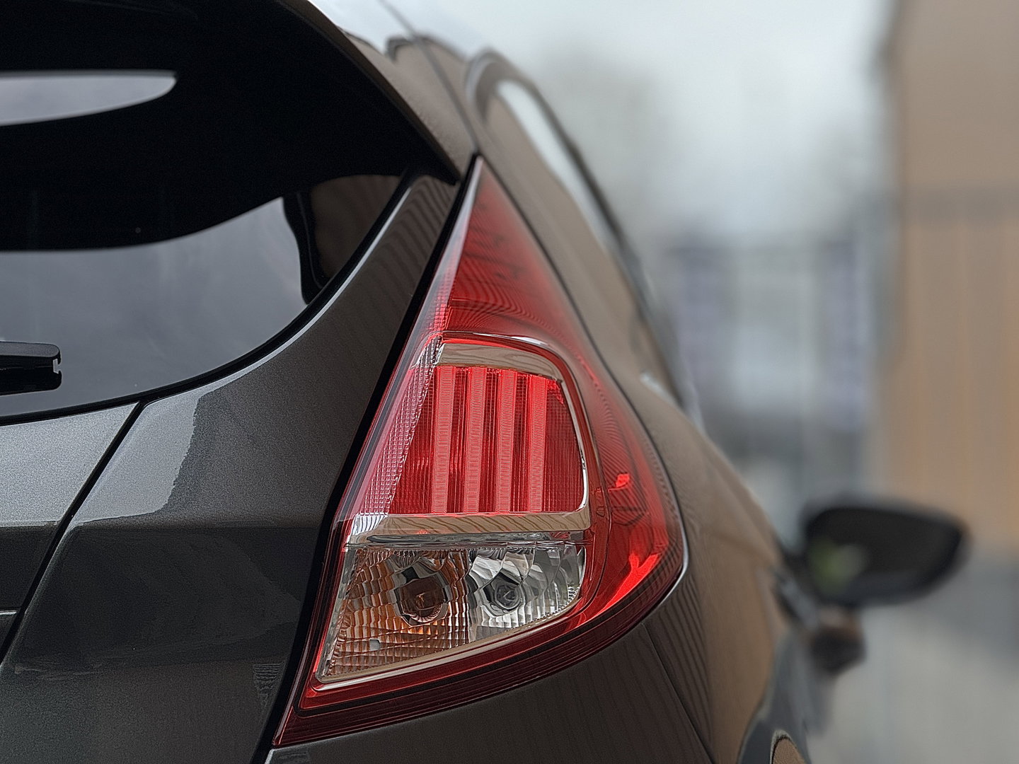 Ford Fiesta 1.0 EcoBoost ST Line | Origineel Nederlands | 126 PK! | Navigatie | Bluetooth | Parkeersensoren | Isofix | Cruise Control | Airconditioning | LED |