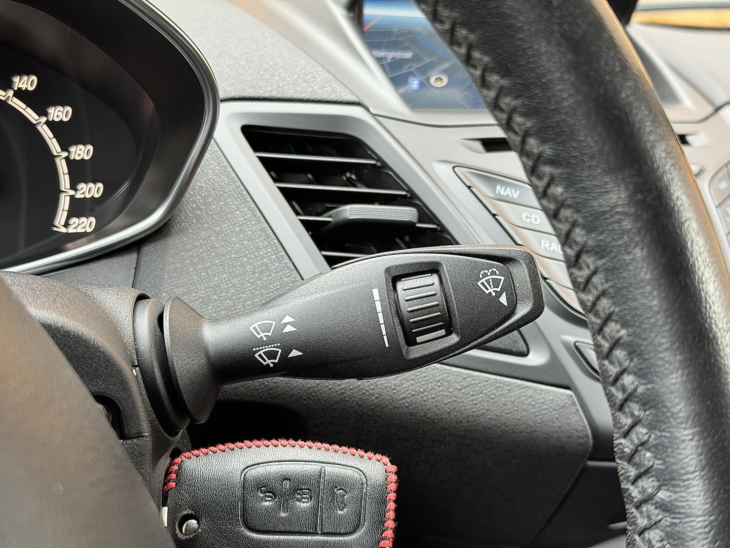 Ford Fiesta 1.0 EcoBoost ST Line | Origineel Nederlands | 126 PK! | Navigatie | Bluetooth | Parkeersensoren | Isofix | Cruise Control | Airconditioning | LED |