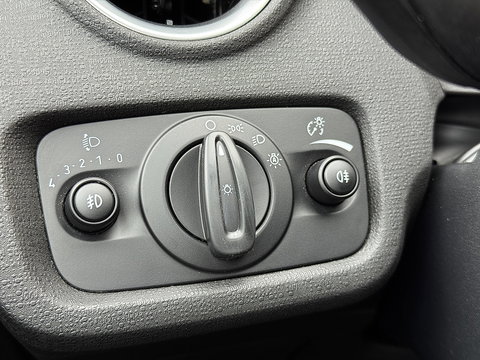 Ford Fiesta 1.0 EcoBoost ST Line | Origineel Nederlands | 126 PK! | Navigatie | Bluetooth | Parkeersensoren | Isofix | Cruise Control | Airconditioning | LED |