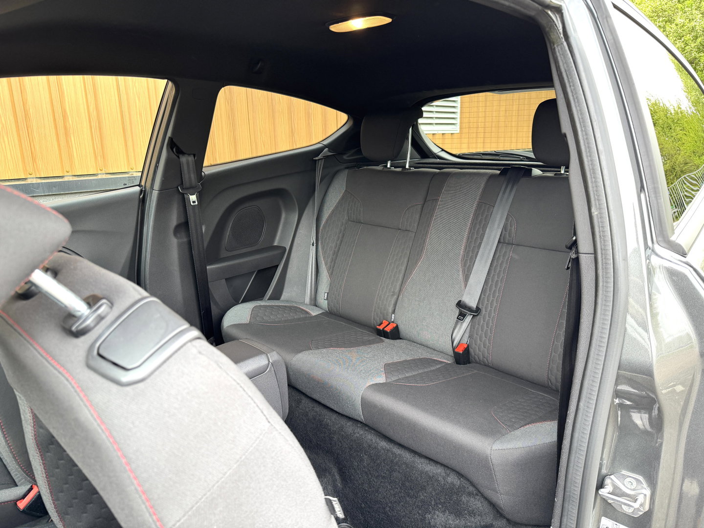 Ford Fiesta 1.0 EcoBoost ST Line | Origineel Nederlands | 126 PK! | Navigatie | Bluetooth | Parkeersensoren | Isofix | Cruise Control | Airconditioning | LED |