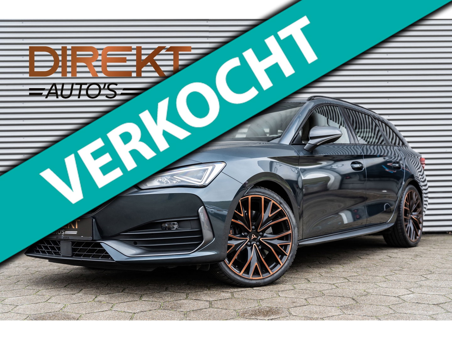 CUPRA Leon ST 2.0 TSI 4DRIVE PANO CAMERA BEATS TREKH. KEYLESS