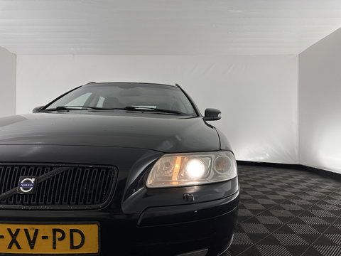 Volvo V70 2.4D Edition Sport *LEATHER | XENON | MEMORY-PACK | NAVI | HEATED-COMFORTSEATS | ECC | PDC | CRUISE | TOWBAR | 17''ALU *