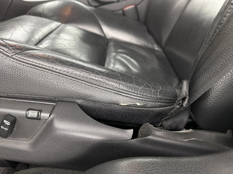 Volvo V70 2.4D Edition Sport *LEATHER | XENON | MEMORY-PACK | NAVI | HEATED-COMFORTSEATS | ECC | PDC | CRUISE | TOWBAR | 17''ALU *