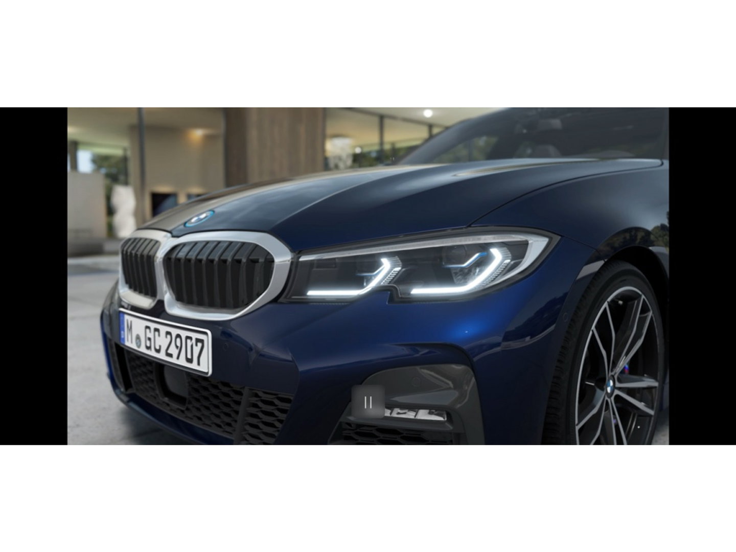 BMW 3-serie 330e High Executive / M-Sport / Pano / Laer / 19"