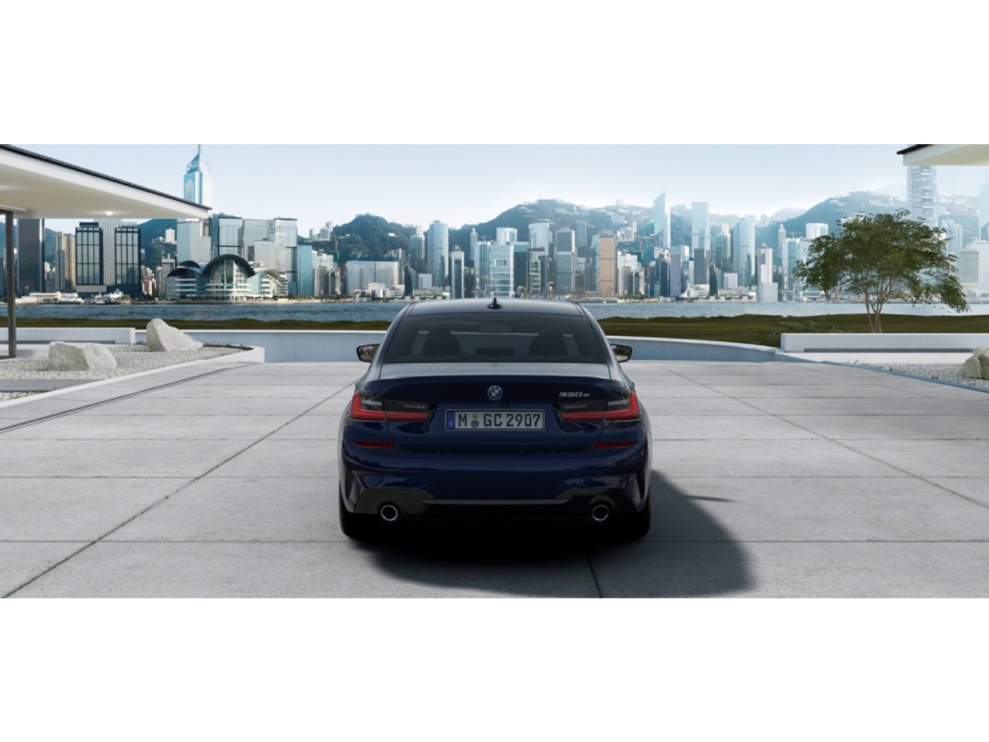 BMW 3-serie 330e High Executive / M-Sport / Pano / Laer / 19"