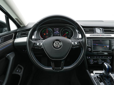 Volkswagen Passat 1.4 TSI GTE Connected Series Aut. *FULL-LED | KEYLESS | NAVI-FULLMAP | DAB | SHIFT-PADDLES | ECC | PDC | CRUISE | 17''ALU*
