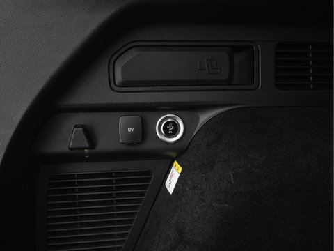 Ford Kuga 2.5 PHEV Vignale (Plug-In) (INCL-BTW) Aut. *HEAD-UP | LEATHER | DIGI-COCKPIT | FULL-LED | KEYLESS | DAB | CARPLAY | NAVI-FULLMAP | MEMORY-PACK | HEATED-COMFORTSEATS | PRIVACYGLASS | TOWBAR | 18''ALU*