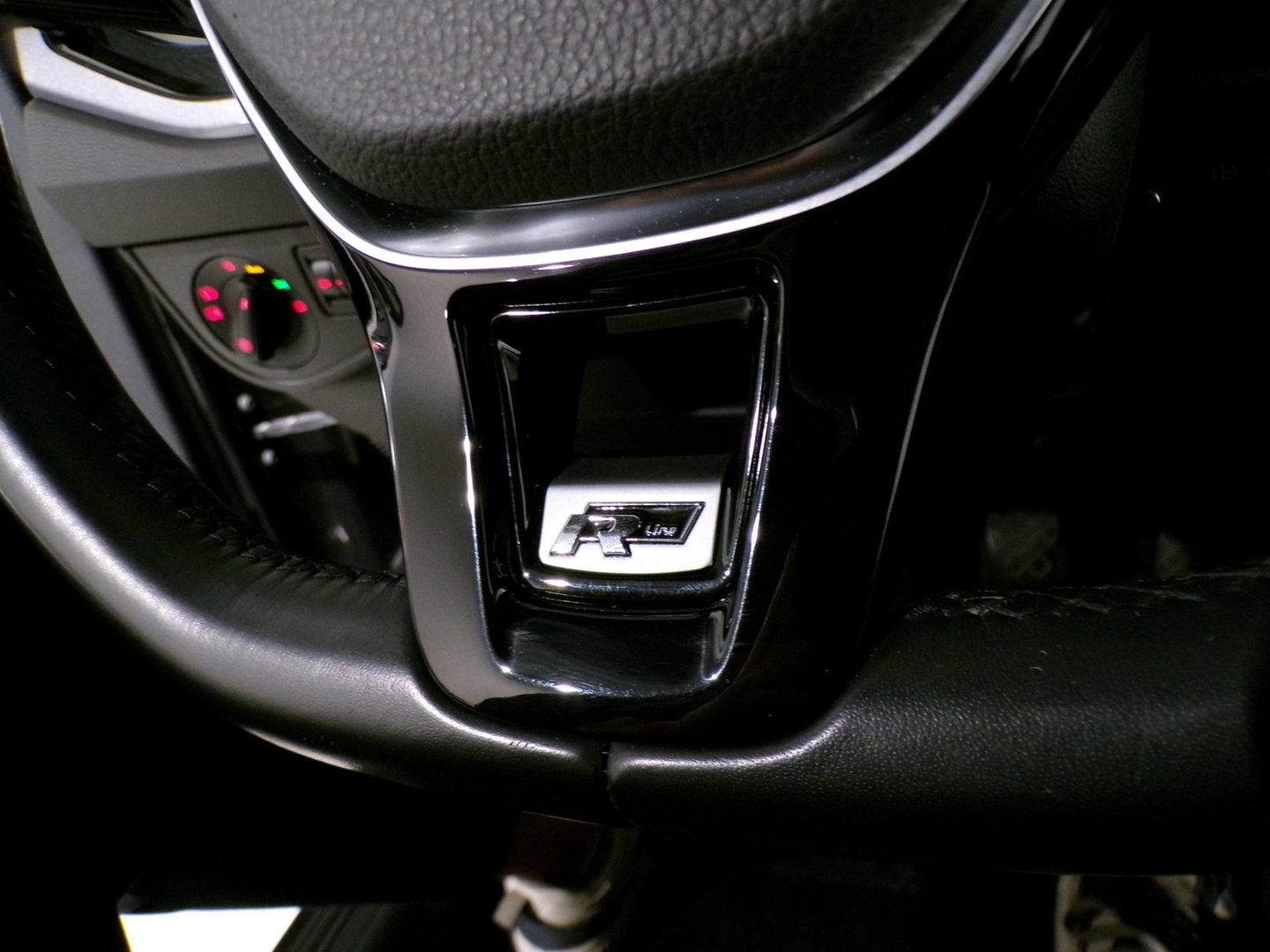 Volkswagen Polo 1.0 TSI R-Line "Origineel NL!" Draadloze-Carplay Adaptive-Cruise Climatronic DAB+ Sportstoelen Navigatie Bluetooth