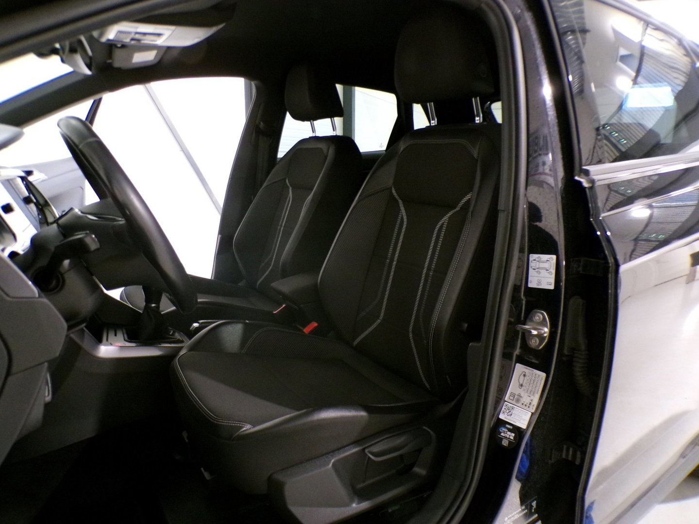 Volkswagen Polo 1.0 TSI R-Line "Origineel NL!" Draadloze-Carplay Adaptive-Cruise Climatronic DAB+ Sportstoelen Navigatie Bluetooth