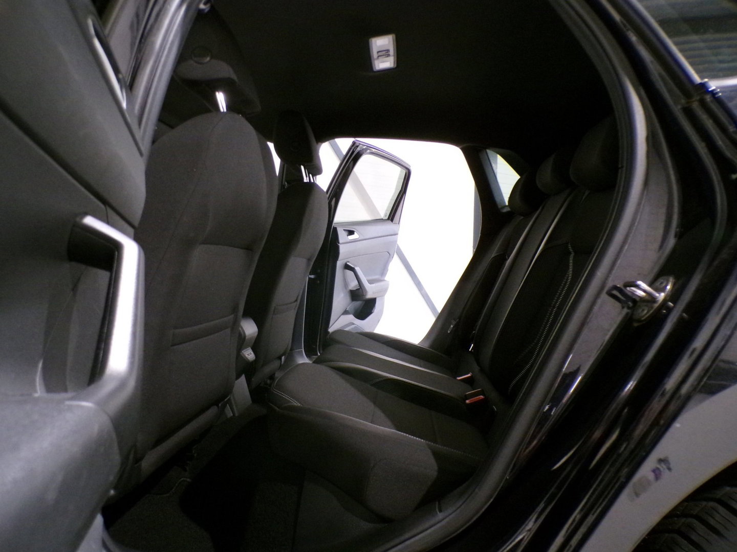 Volkswagen Polo 1.0 TSI R-Line "Origineel NL!" Draadloze-Carplay Adaptive-Cruise Climatronic DAB+ Sportstoelen Navigatie Bluetooth