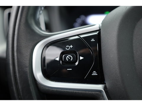Volvo XC60 2.0 T6 Plug-in hybrid AWD Inscription Exclusive | Google | Luchtvering | Trekhaak | Head-up | H&K Audio | Pano-dak |