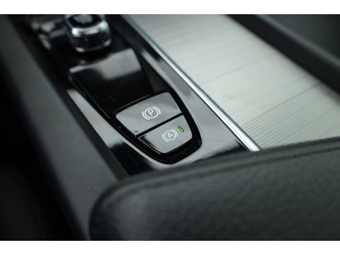 Volvo XC60 2.0 T6 Plug-in hybrid AWD Inscription Exclusive | Google | Luchtvering | Trekhaak | Head-up | H&K Audio | Pano-dak |