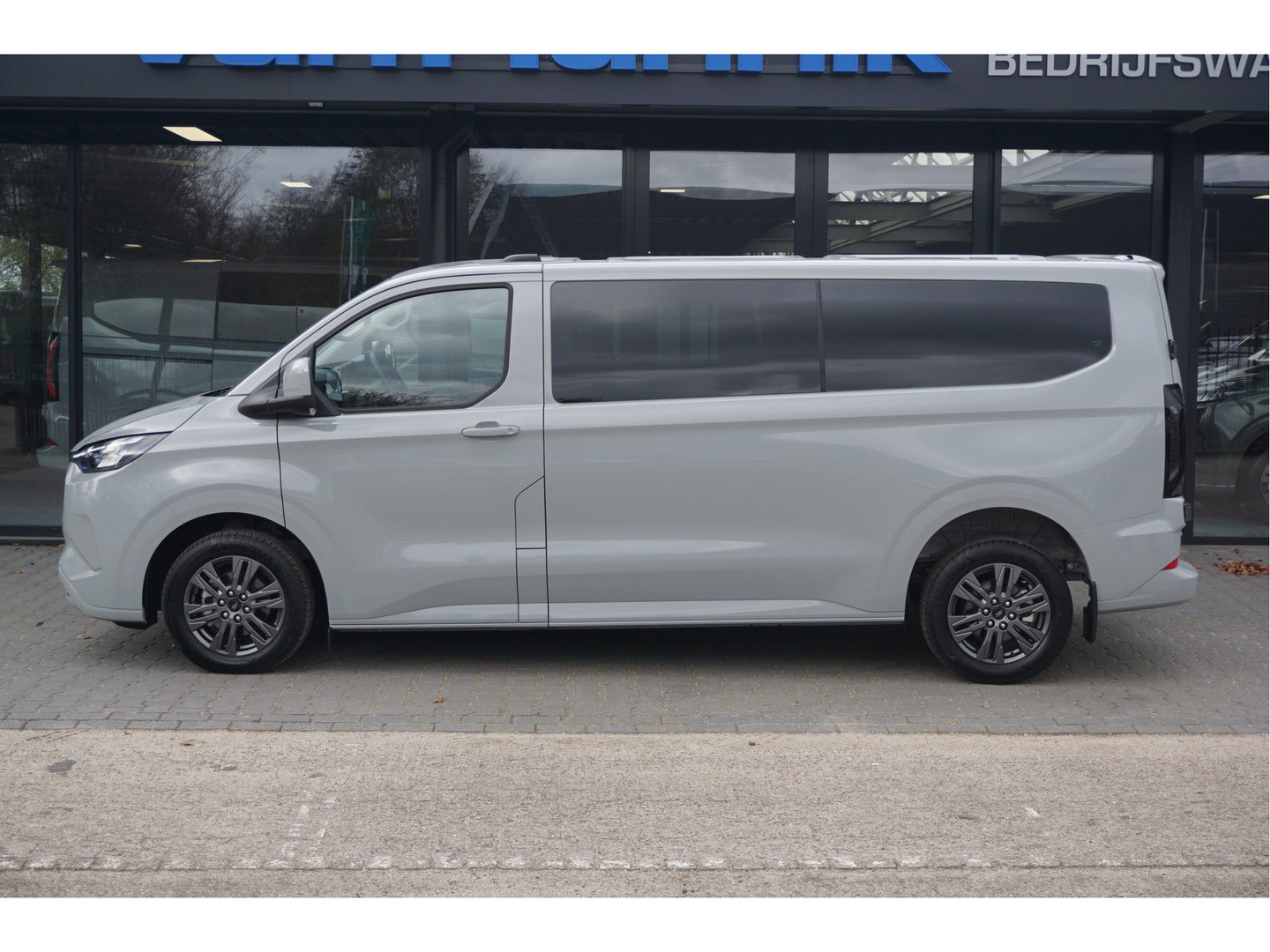 Ford Transit Custom 320L 2.5 PHEV 233PK Dubbel Cabine Limited PRIJS INCL. BPM !! 13" Navi, Adap. Cruise, Camera, 17" LM, Trekhaak!! NR. HYBDCG