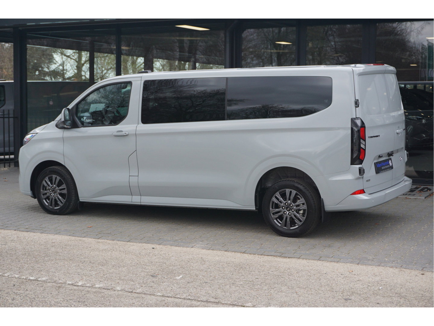 Ford Transit Custom 320L 2.5 PHEV 233PK Dubbel Cabine Limited PRIJS INCL. BPM !! 13" Navi, Adap. Cruise, Camera, 17" LM, Trekhaak!! NR. HYBDCG