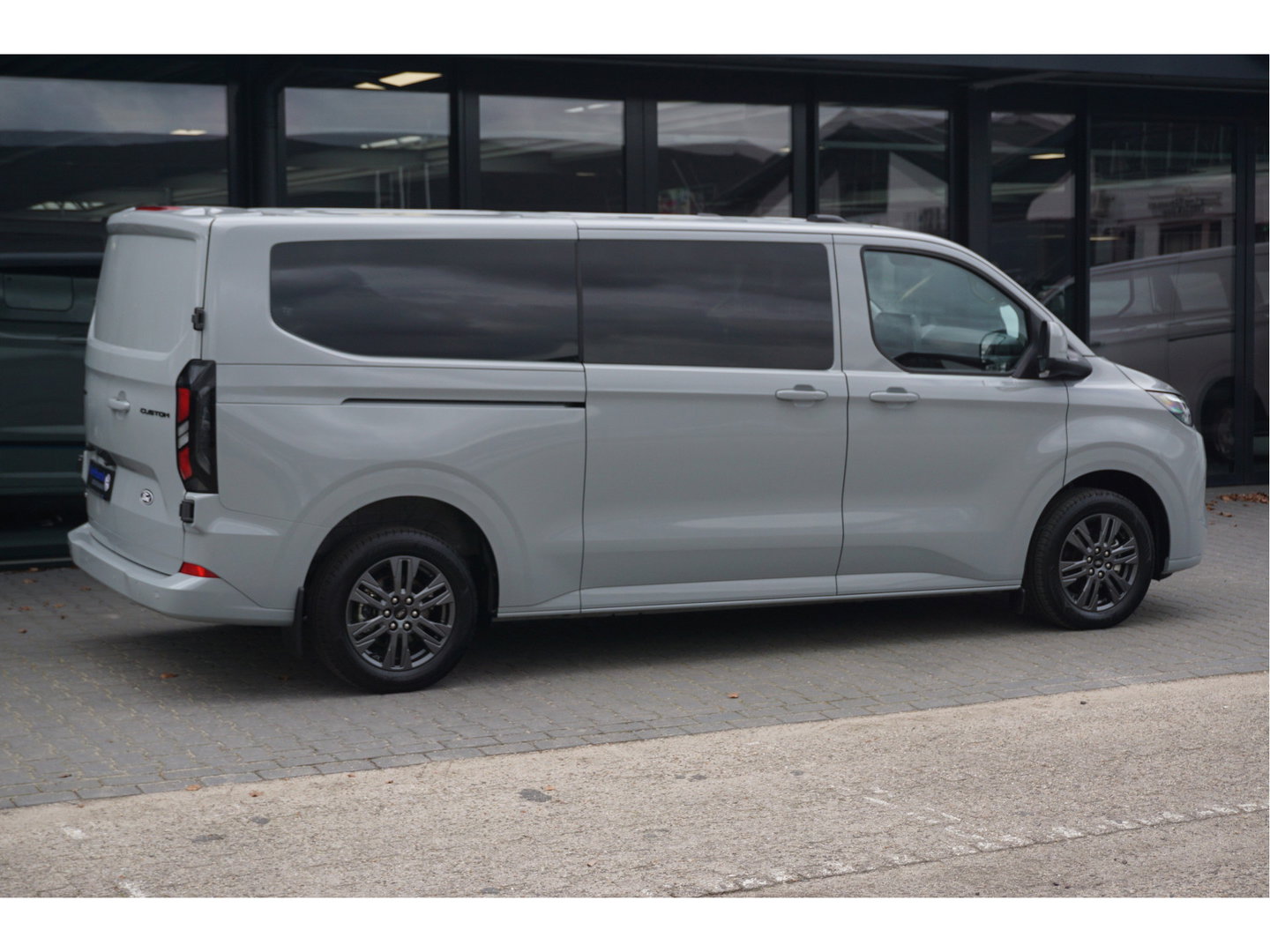 Ford Transit Custom 320L 2.5 PHEV 233PK Dubbel Cabine Limited PRIJS INCL. BPM !! 13" Navi, Adap. Cruise, Camera, 17" LM, Trekhaak!! NR. HYBDCG