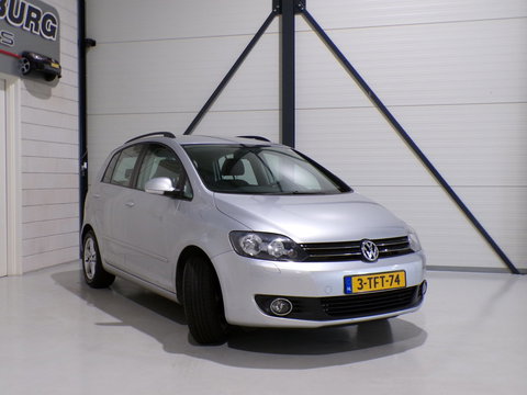 Volkswagen Golf Plus 1.2 TSI Highline "Automaat" Trekhaak Cruise-control Climatronic Apple-carplay