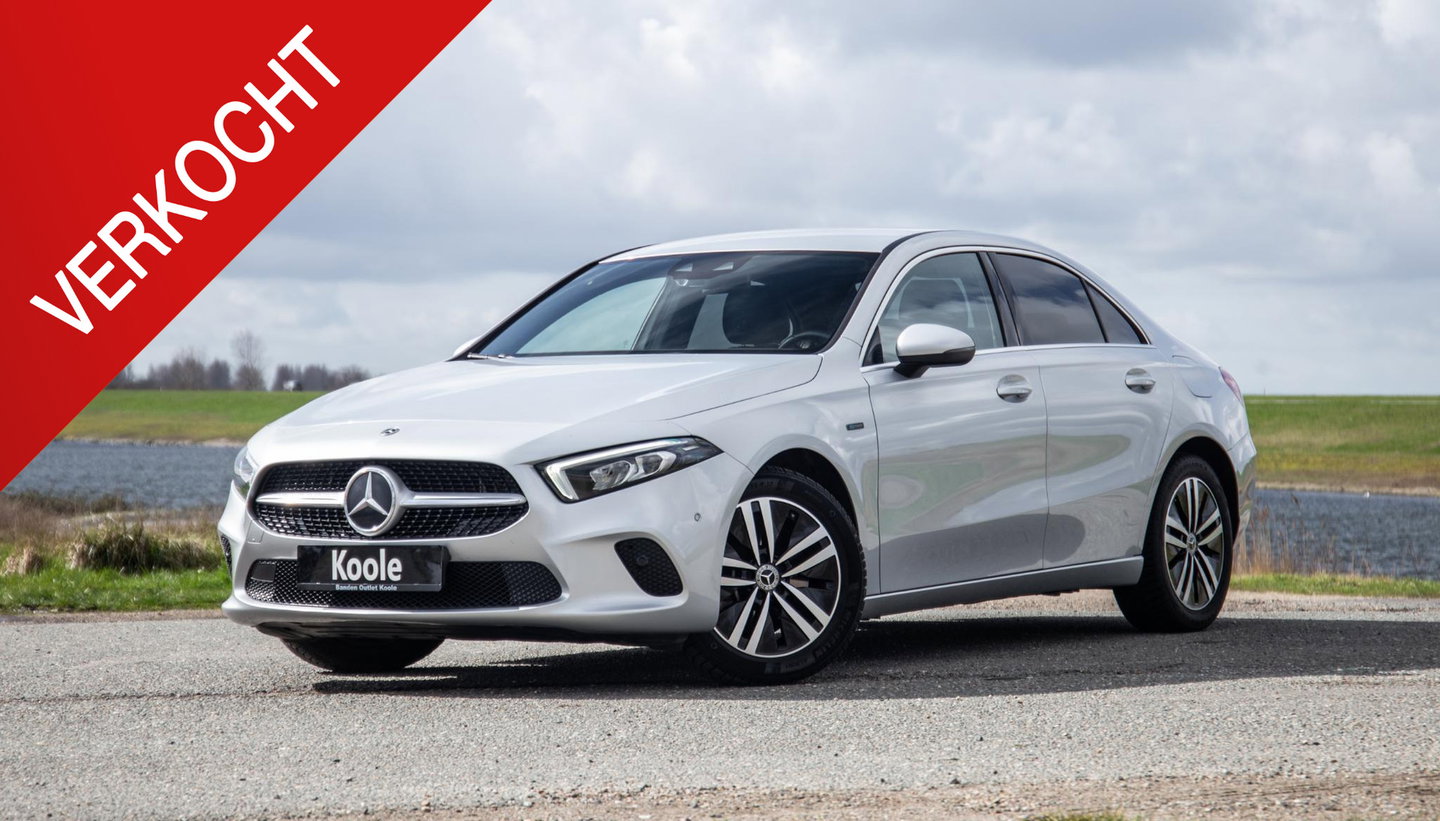 Mercedes-Benz A-Klasse 250 e Business Solution Luxury Limited CARPLAY / LEER / CAMERA / AUTOMAAT