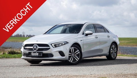 Mercedes-Benz A-Klasse 250 e Business Solution Luxury Limited CARPLAY / LEER / CAMERA / AUTOMAAT