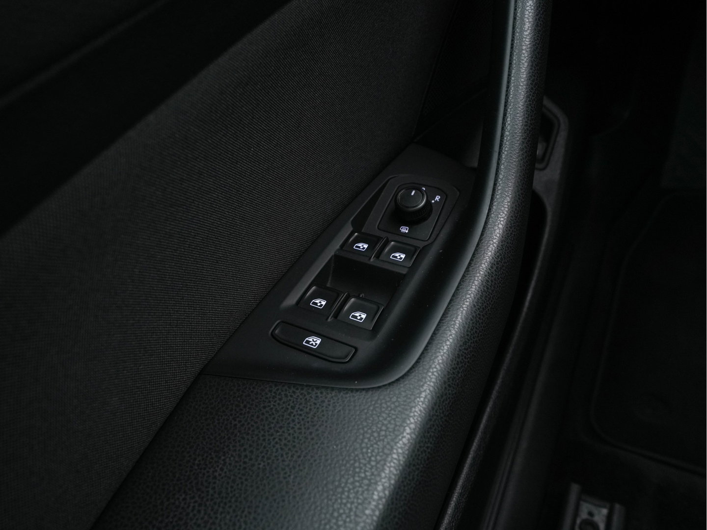 Volkswagen Passat 1.4 TSI GTE Connected Series Aut. *FULL-LED | KEYLESS | NAVI-FULLMAP | DAB | SHIFT-PADDLES | ECC | PDC | CRUISE | 17''ALU*