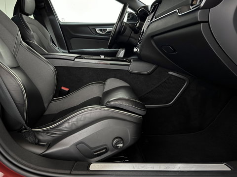 Volvo V60 2.0 T8 Twin Engine AWD R-Design Pano H/K 360 HUD