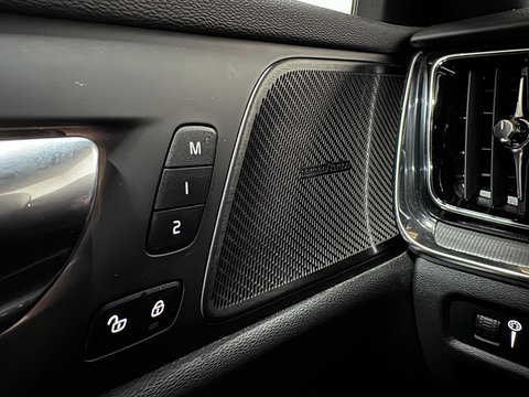 Volvo V60 2.0 T8 Twin Engine AWD R-Design Pano H/K 360 HUD