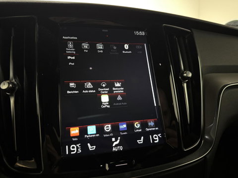 Volvo V60 2.0 T8 Twin Engine AWD R-Design Pano H/K 360 HUD