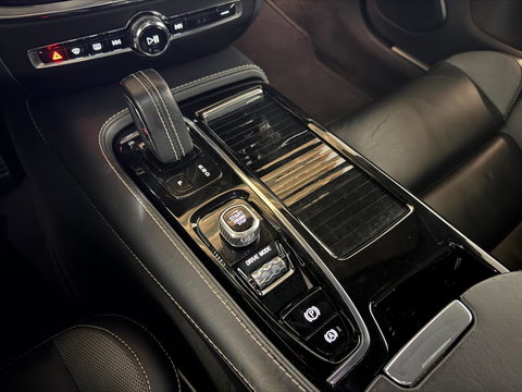 Volvo V60 2.0 T8 Twin Engine AWD R-Design Pano H/K 360 HUD