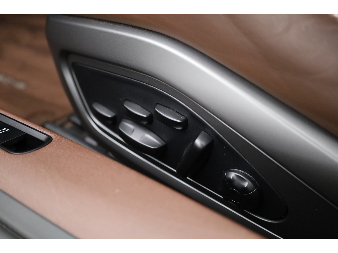 Porsche 911 Targa 4S 3.0 Orgi. NL | Liftsysteem | 20/21 inch RS Spyder | leder truffelbruin | Bose | Stoelventi. | PLMS