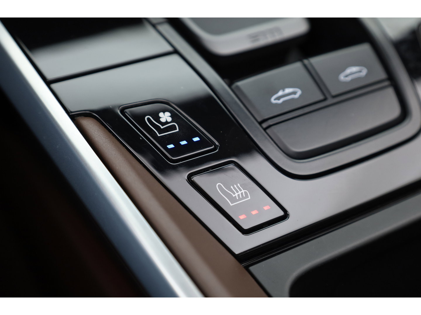 Porsche 911 Targa 4S 3.0 Orgi. NL | Liftsysteem | 20/21 inch RS Spyder | leder truffelbruin | Bose | Stoelventi. | PLMS