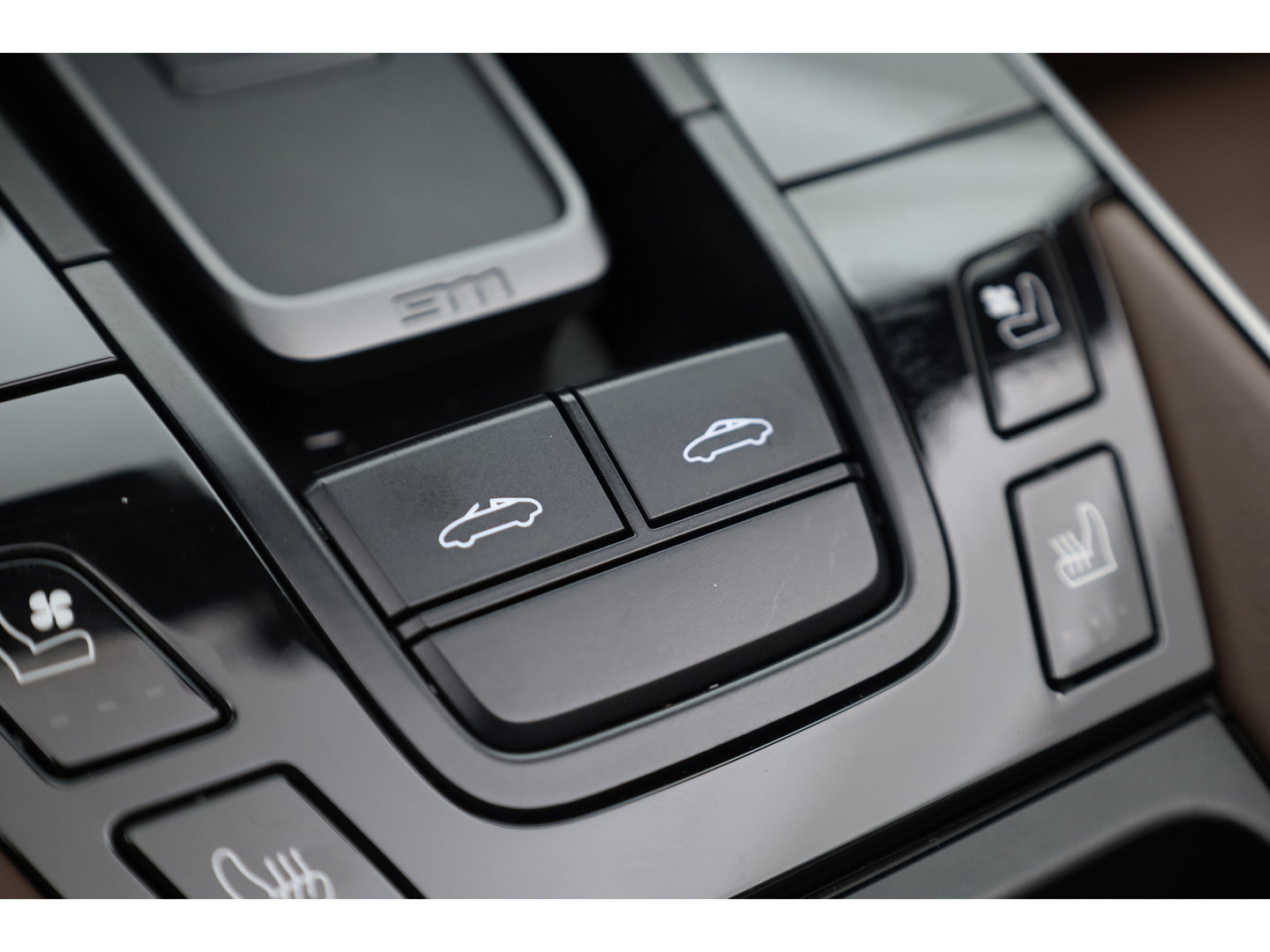 Porsche 911 Targa 4S 3.0 Orgi. NL | Liftsysteem | 20/21 inch RS Spyder | leder truffelbruin | Bose | Stoelventi. | PLMS