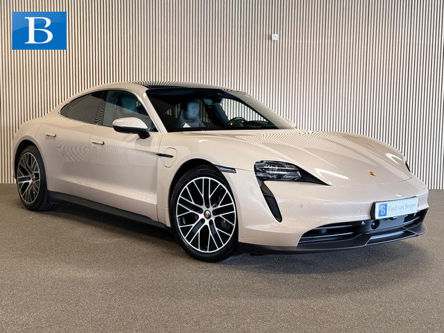 Porsche Taycan - Performance 93 kWh-WARMTEPOMP-PANO-BIJRIJDER DISPLAY-HEAD UP-ZEER COMPLEET