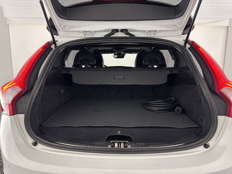 Volvo V60 2.4 D5 Twin Engine Summum AWD (Plug-In) Aut. *PANO | LEATHER | ADAPTIVE-CRUISE | XENON | BLIS | MEMORY-PACK | CAMERA | HEATED-COMFORTSEATS | NAVI-FULLMAP | PRIVACY-GLASS | ECC | PDC | TOWBAR | 18''ALU*