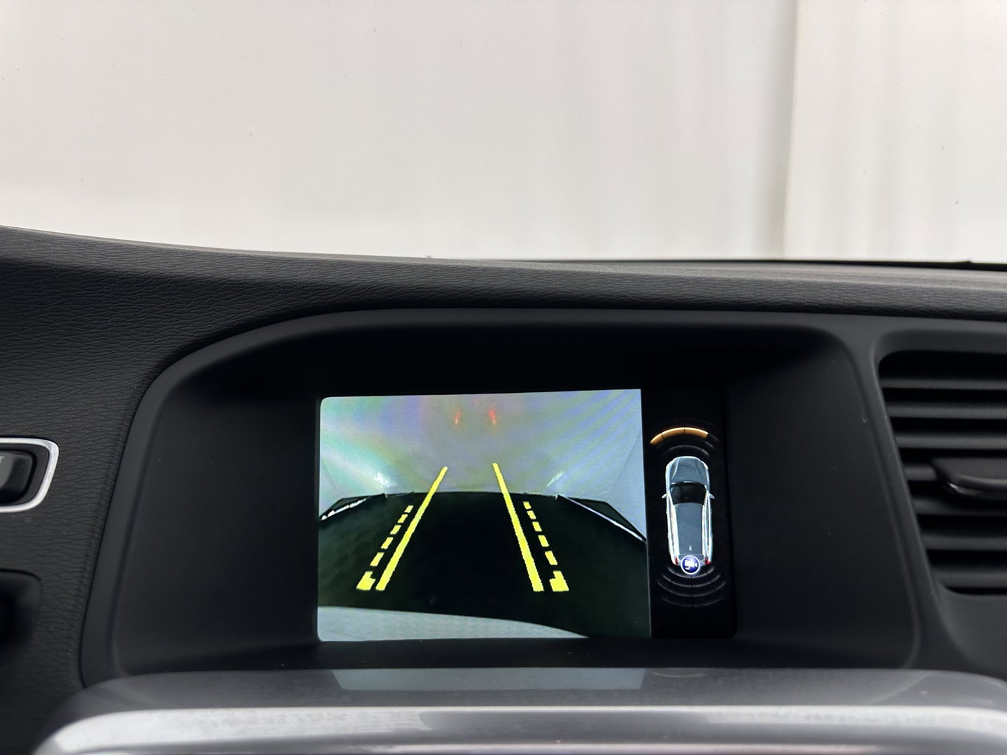 Volvo V60 2.4 D5 Twin Engine Summum AWD (Plug-In) Aut. *PANO | LEATHER | ADAPTIVE-CRUISE | XENON | BLIS | MEMORY-PACK | CAMERA | HEATED-COMFORTSEATS | NAVI-FULLMAP | PRIVACY-GLASS | ECC | PDC | TOWBAR | 18''ALU*