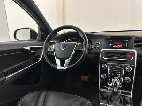 Volvo V60 2.4 D5 Twin Engine Summum AWD (Plug-In) Aut. *PANO | LEATHER | ADAPTIVE-CRUISE | XENON | BLIS | MEMORY-PACK | CAMERA | HEATED-COMFORTSEATS | NAVI-FULLMAP | PRIVACY-GLASS | ECC | PDC | TOWBAR | 18''ALU*