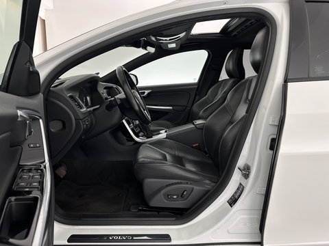 Volvo V60 2.4 D5 Twin Engine Summum AWD (Plug-In) Aut. *PANO | LEATHER | ADAPTIVE-CRUISE | XENON | BLIS | MEMORY-PACK | CAMERA | HEATED-COMFORTSEATS | NAVI-FULLMAP | PRIVACY-GLASS | ECC | PDC | TOWBAR | 18''ALU*