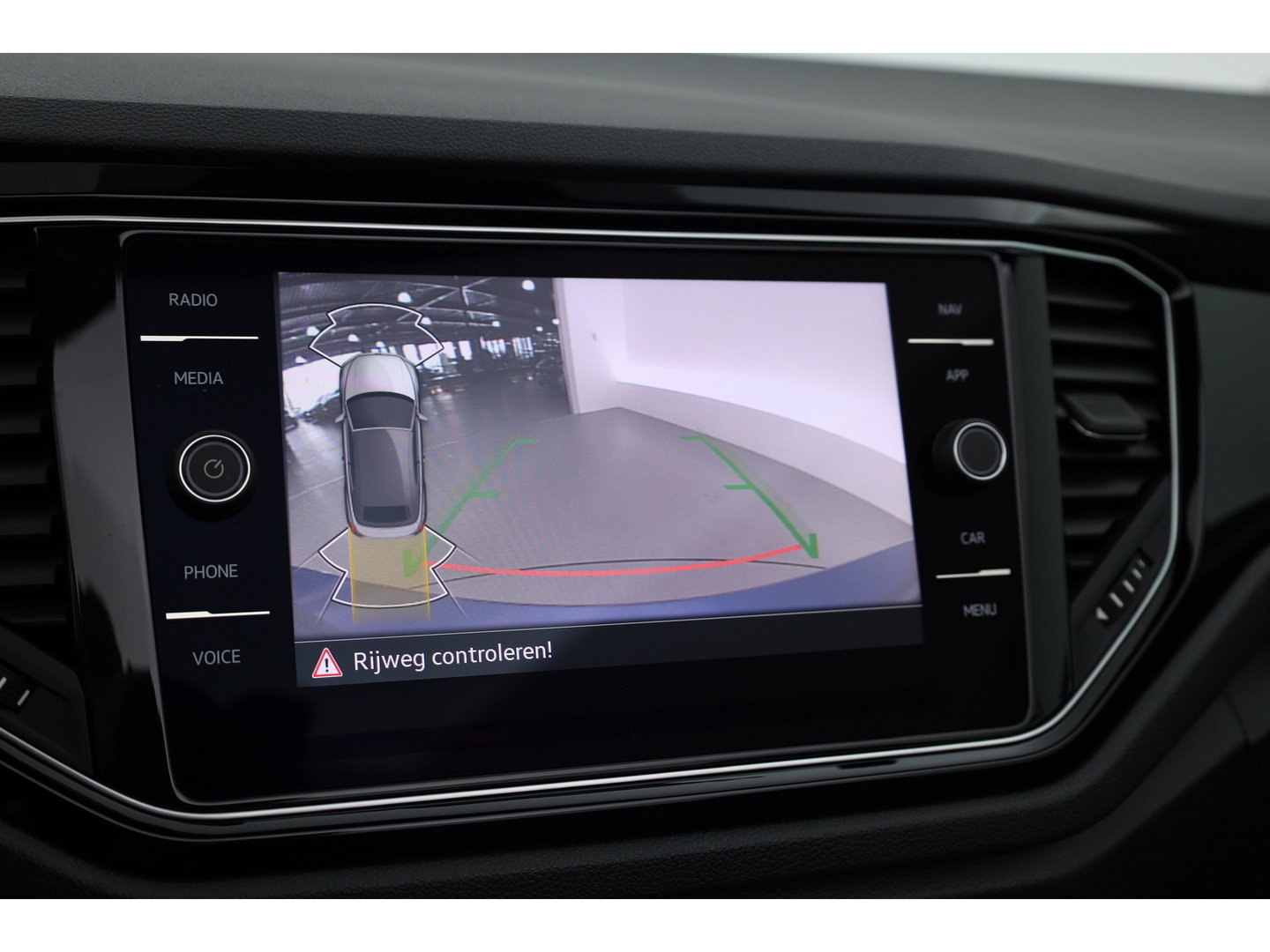 Volkswagen T-Roc Cabrio 1.5 TSI R-Line Edition Blue "MAT Ravenna Blue" DSG | 794/800 | Leder | Digi. Cockpit |  Stoel- Stuurverw. | Camera | Adapt. Cruise | Keyless | CarPlay