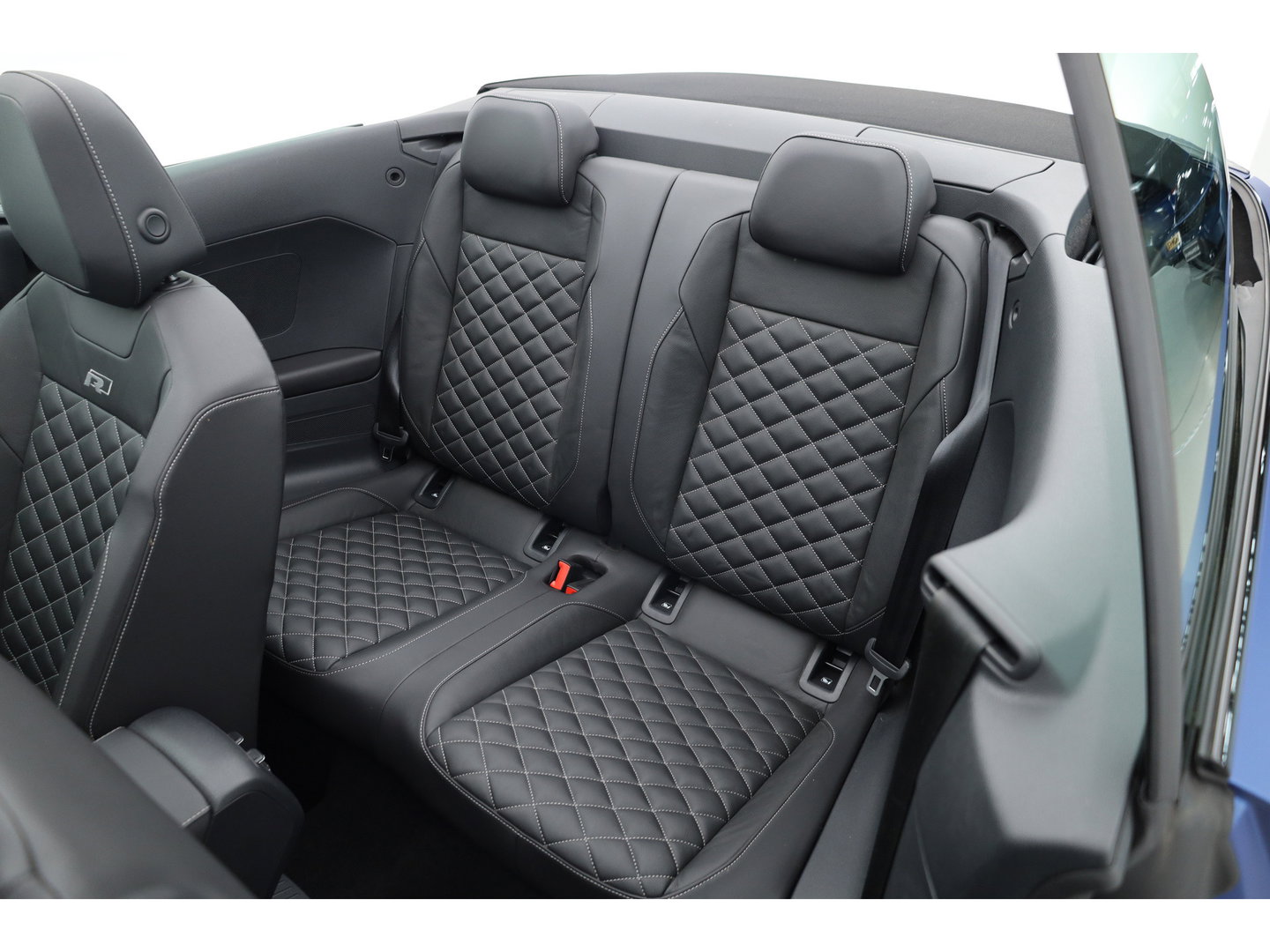 Volkswagen T-Roc Cabrio 1.5 TSI R-Line Edition Blue "MAT Ravenna Blue" DSG | 794/800 | Leder | Digi. Cockpit |  Stoel- Stuurverw. | Camera | Adapt. Cruise | Keyless | CarPlay