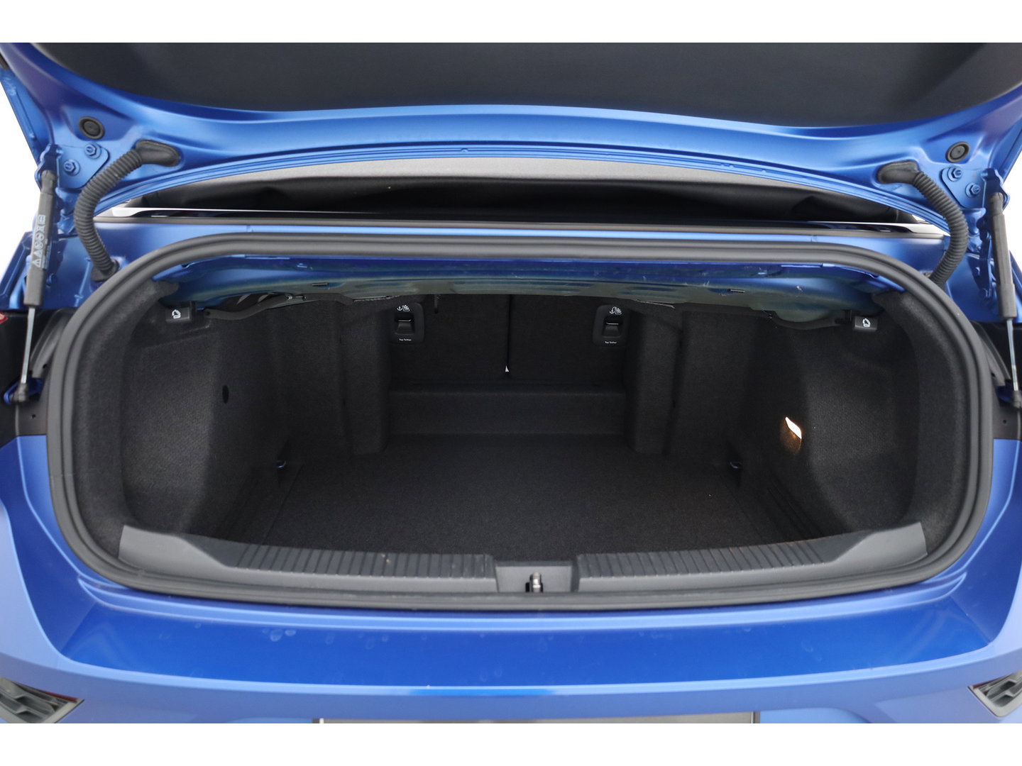 Volkswagen T-Roc Cabrio 1.5 TSI R-Line Edition Blue "MAT Ravenna Blue" DSG | 794/800 | Leder | Digi. Cockpit |  Stoel- Stuurverw. | Camera | Adapt. Cruise | Keyless | CarPlay