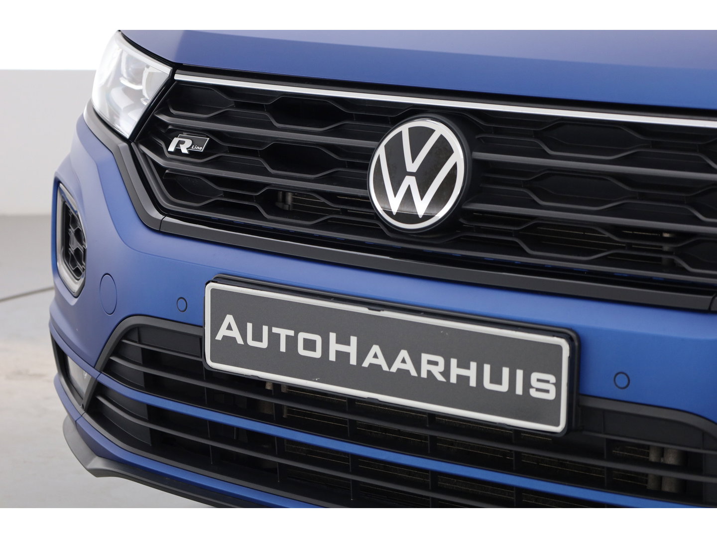 Volkswagen T-Roc Cabrio 1.5 TSI R-Line Edition Blue "MAT Ravenna Blue" DSG | 794/800 | Leder | Digi. Cockpit |  Stoel- Stuurverw. | Camera | Adapt. Cruise | Keyless | CarPlay