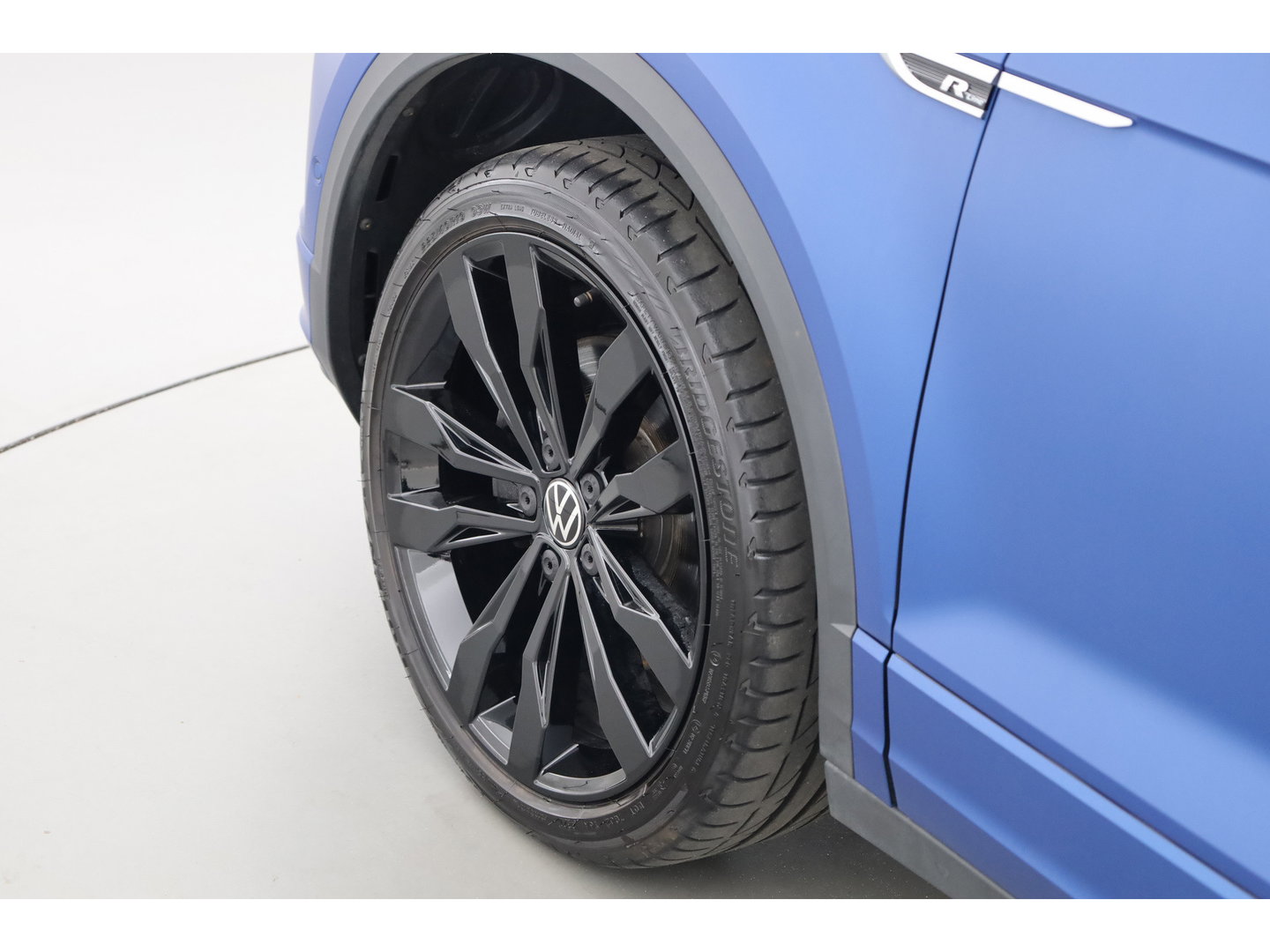 Volkswagen T-Roc Cabrio 1.5 TSI R-Line Edition Blue "MAT Ravenna Blue" DSG | 794/800 | Leder | Digi. Cockpit |  Stoel- Stuurverw. | Camera | Adapt. Cruise | Keyless | CarPlay