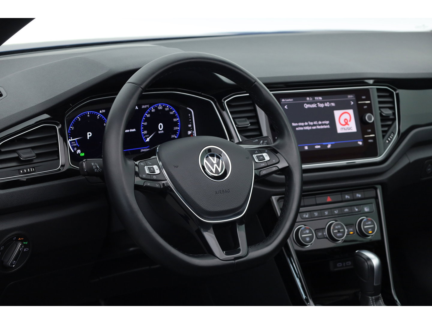 Volkswagen T-Roc Cabrio 1.5 TSI R-Line Edition Blue "MAT Ravenna Blue" DSG | 794/800 | Leder | Digi. Cockpit |  Stoel- Stuurverw. | Camera | Adapt. Cruise | Keyless | CarPlay