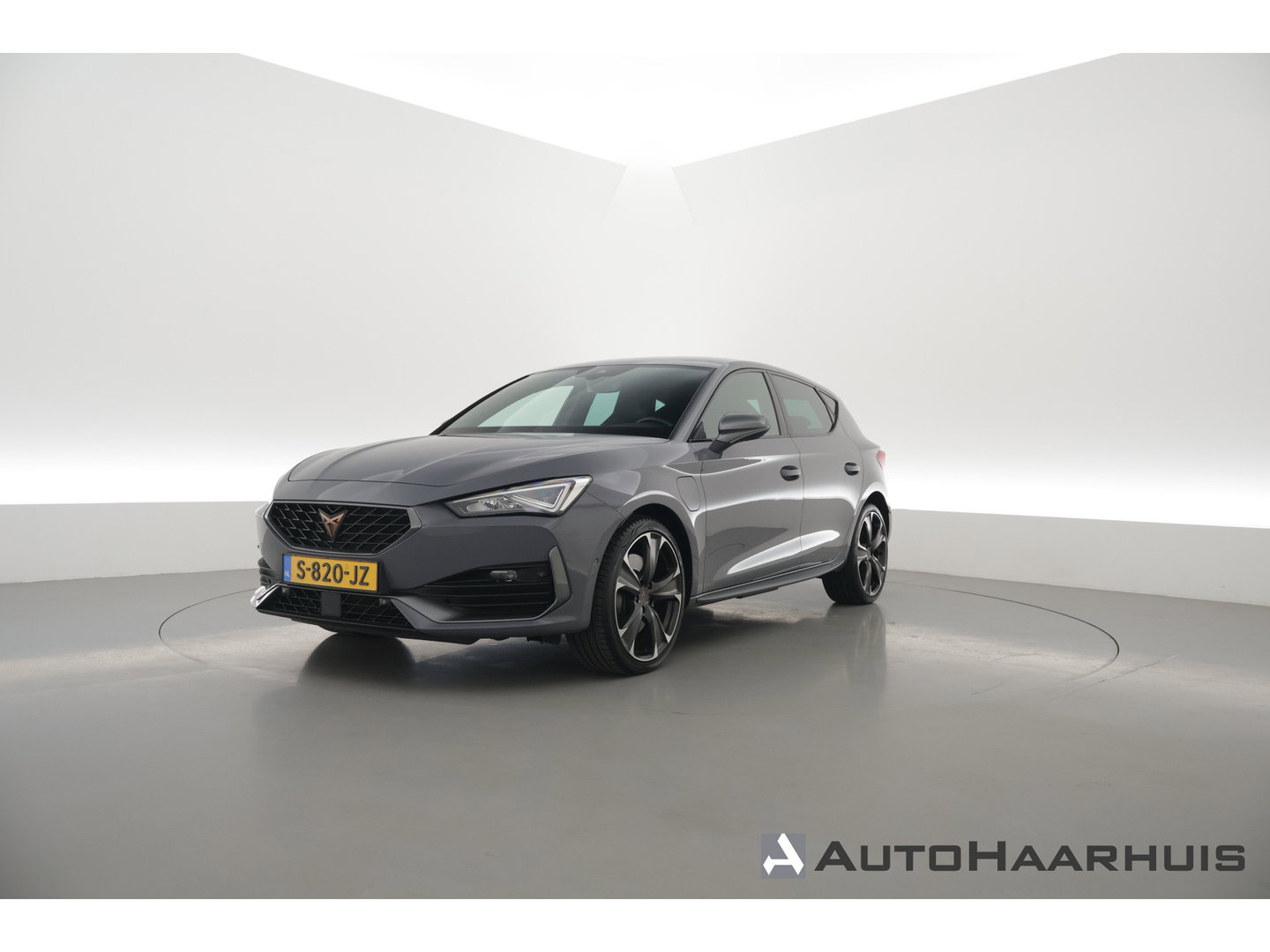 CUPRA Leon Sportstourer 1.4 e-Hybrid VZ | Sportstuur | Adapt. Cruise | Camera | Apple CarPlay| Navi | Stoel-Stuurverw.