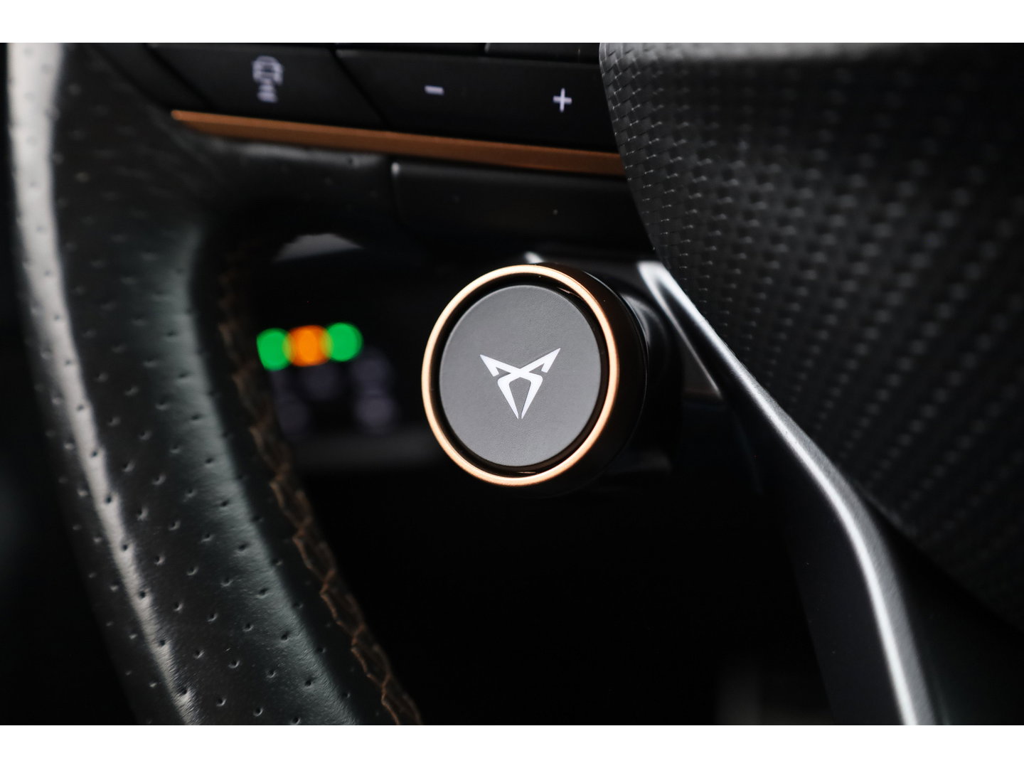 CUPRA Leon Sportstourer 1.4 e-Hybrid VZ | Sportstuur | Adapt. Cruise | Camera | Apple CarPlay| Navi | Stoel-Stuurverw.