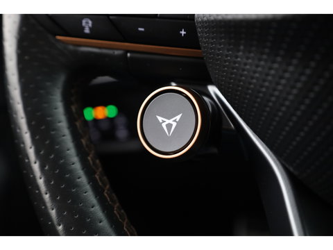 CUPRA Leon Sportstourer 1.4 e-Hybrid VZ | Sportstuur | Adapt. Cruise | Camera | Apple CarPlay| Navi | Stoel-Stuurverw.