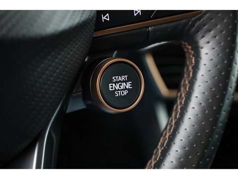 CUPRA Leon Sportstourer 1.4 e-Hybrid VZ | Sportstuur | Adapt. Cruise | Camera | Apple CarPlay| Navi | Stoel-Stuurverw.