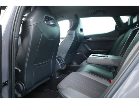 CUPRA Leon Sportstourer 1.4 e-Hybrid VZ | Sportstuur | Adapt. Cruise | Camera | Apple CarPlay| Navi | Stoel-Stuurverw.