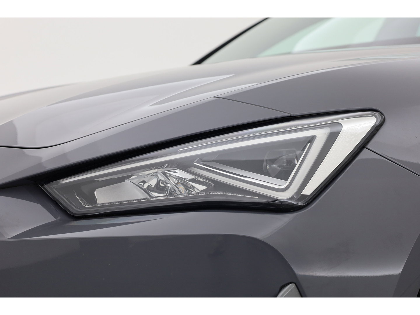 CUPRA Leon Sportstourer 1.4 e-Hybrid VZ | Sportstuur | Adapt. Cruise | Camera | Apple CarPlay| Navi | Stoel-Stuurverw.