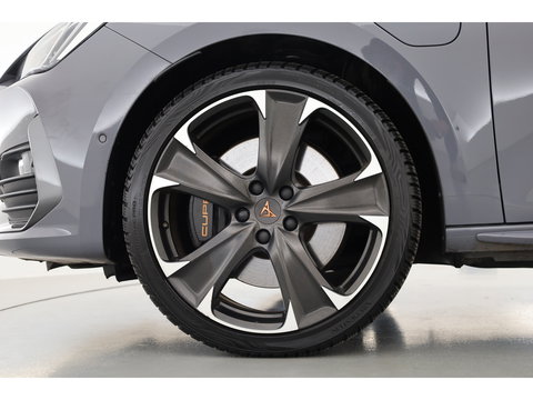 CUPRA Leon Sportstourer 1.4 e-Hybrid VZ | Sportstuur | Adapt. Cruise | Camera | Apple CarPlay| Navi | Stoel-Stuurverw.
